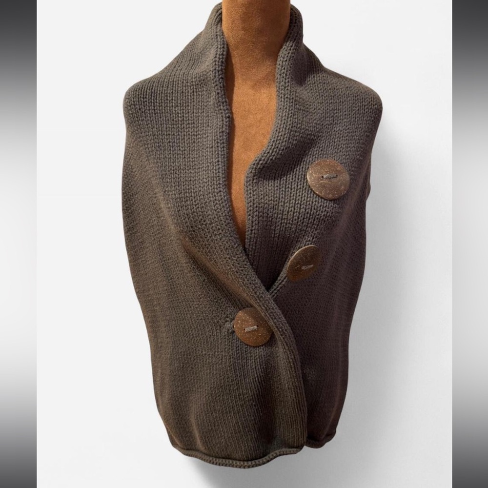 Cozy Brown Buttoned Women's Handknit Cotton Shawl